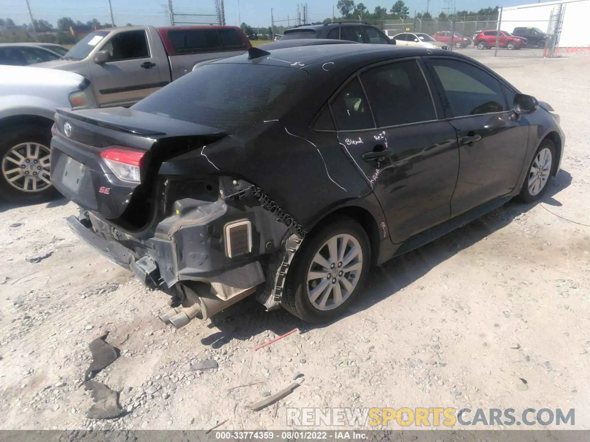 4 Photograph of a damaged car JTDS4RCE9LJ033697 TOYOTA COROLLA 2020