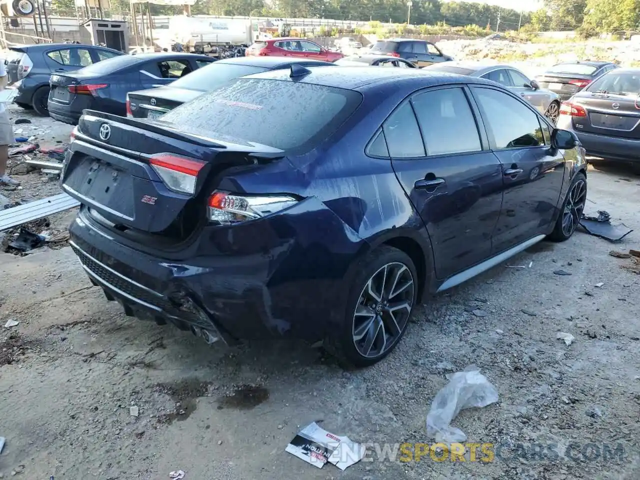 4 Photograph of a damaged car JTDS4RCEXLJ001051 TOYOTA COROLLA 2020