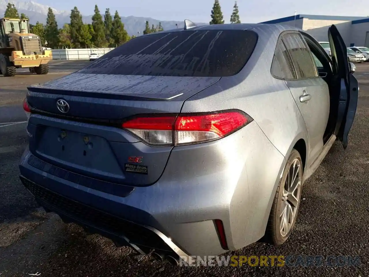 4 Photograph of a damaged car JTDS4RCEXLJ003737 TOYOTA COROLLA 2020