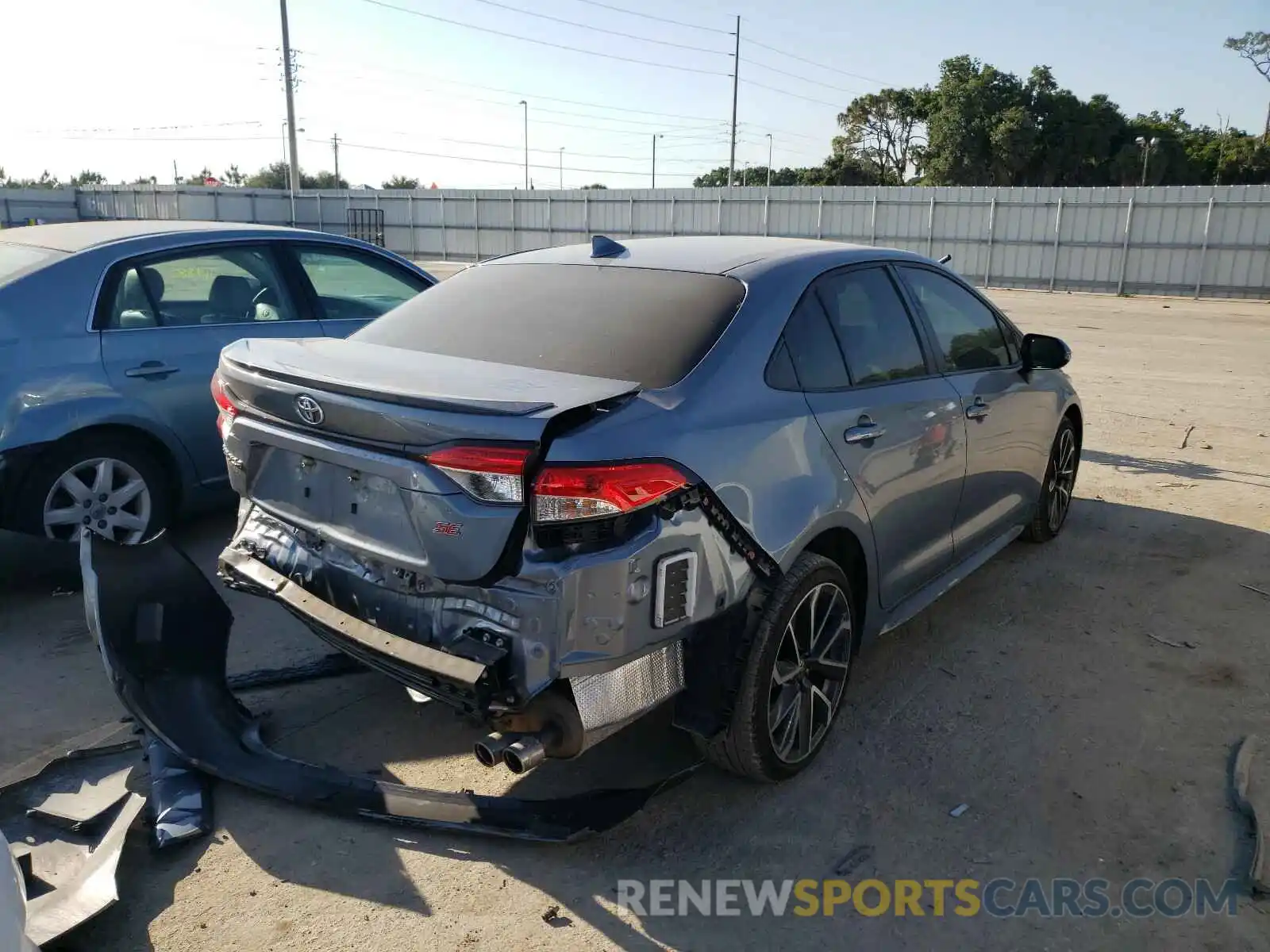 4 Photograph of a damaged car JTDS4RCEXLJ007030 TOYOTA COROLLA 2020