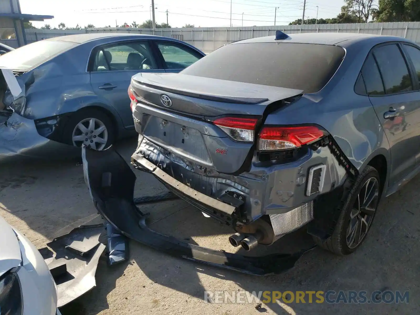 9 Photograph of a damaged car JTDS4RCEXLJ007030 TOYOTA COROLLA 2020