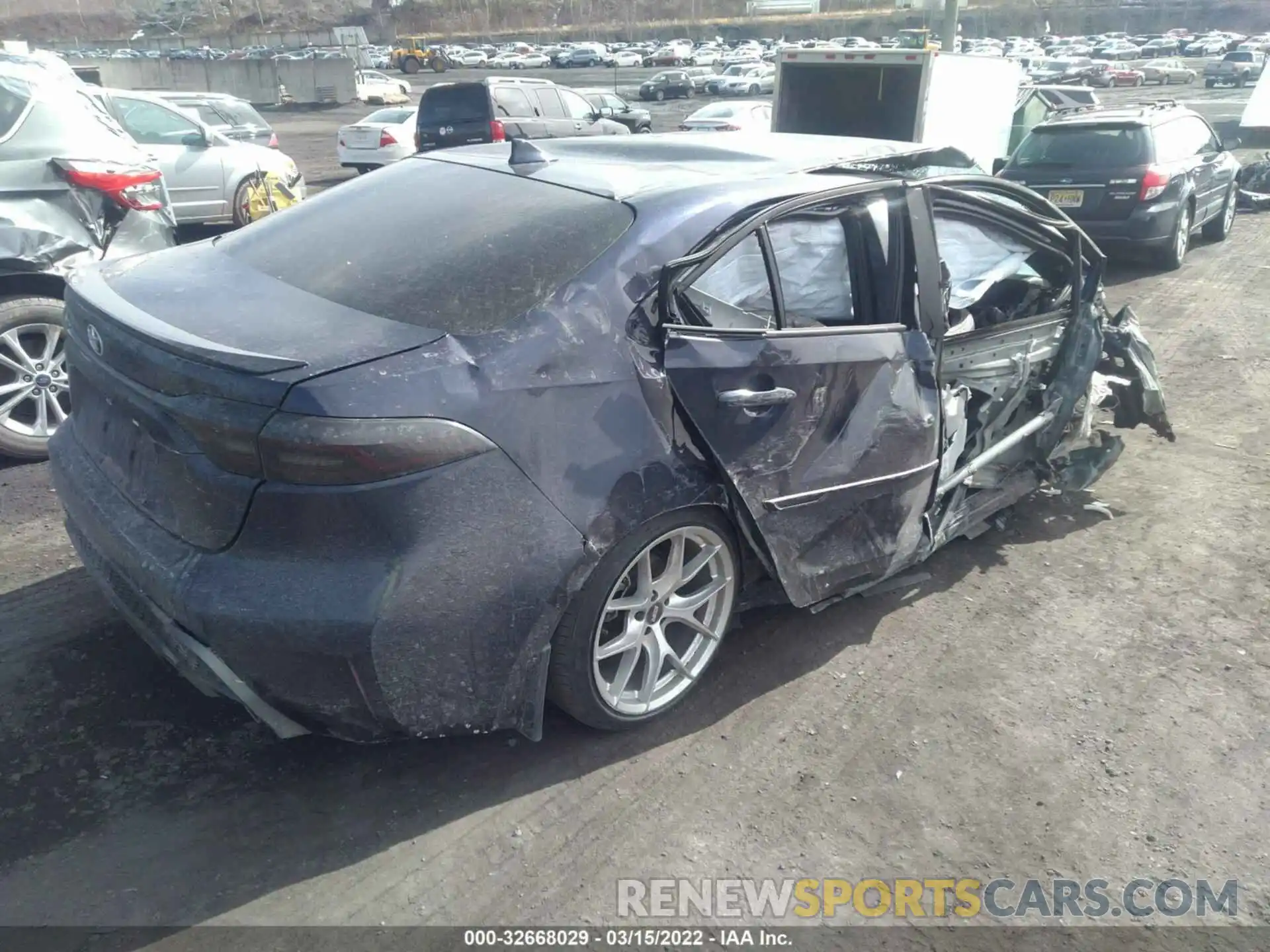 4 Photograph of a damaged car JTDS4RCEXLJ009814 TOYOTA COROLLA 2020