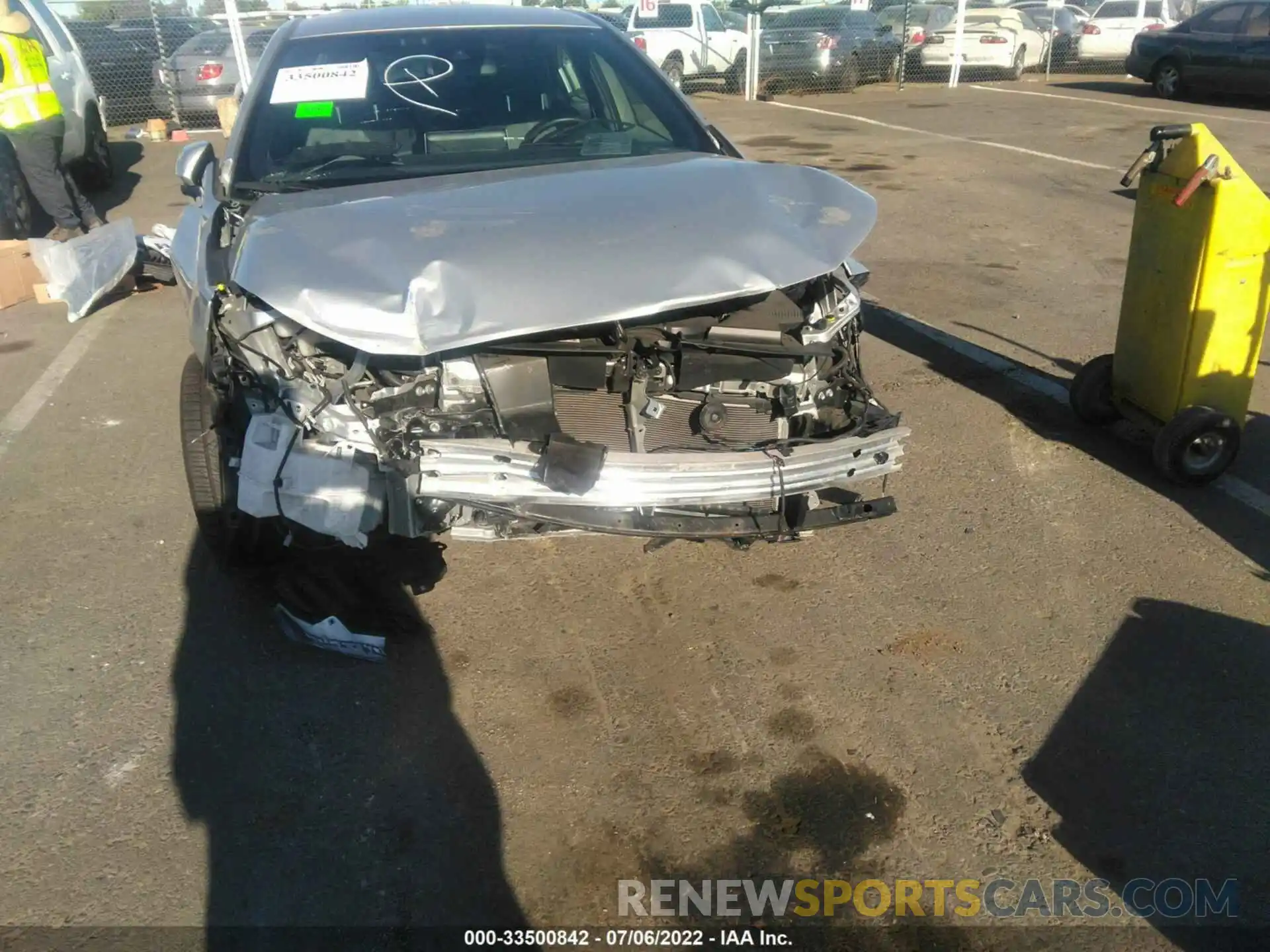 6 Photograph of a damaged car JTDS4RCEXLJ013202 TOYOTA COROLLA 2020