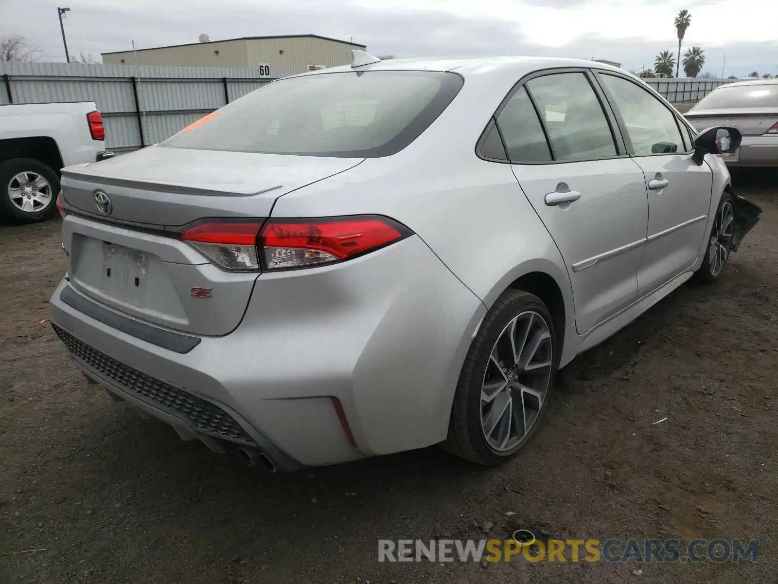 4 Photograph of a damaged car JTDS4RCEXLJ013538 TOYOTA COROLLA 2020