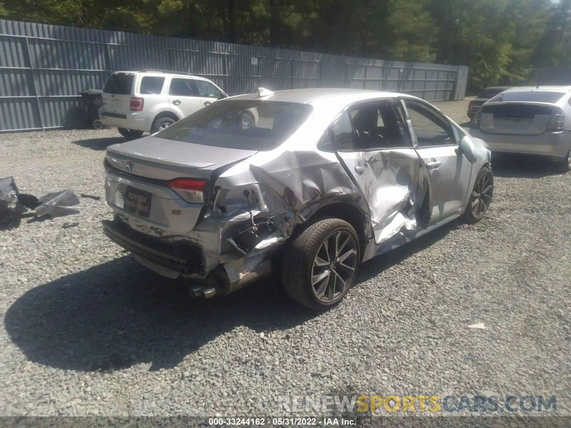 4 Photograph of a damaged car JTDS4RCEXLJ017749 TOYOTA COROLLA 2020