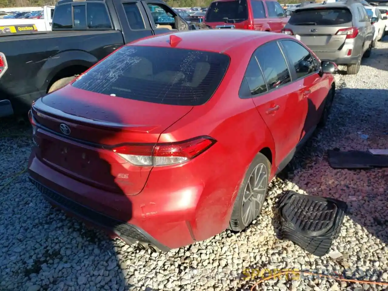 4 Photograph of a damaged car JTDS4RCEXLJ017962 TOYOTA COROLLA 2020