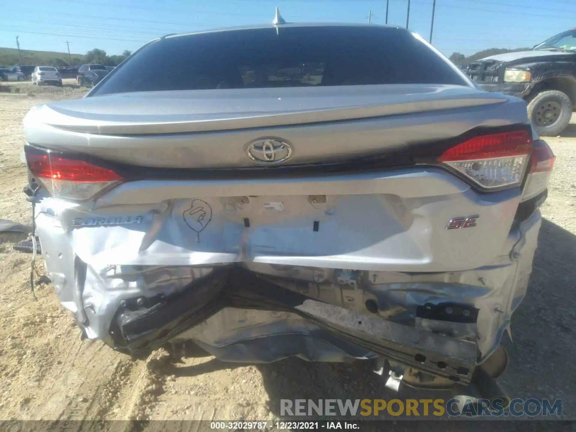 6 Photograph of a damaged car JTDS4RCEXLJ022112 TOYOTA COROLLA 2020