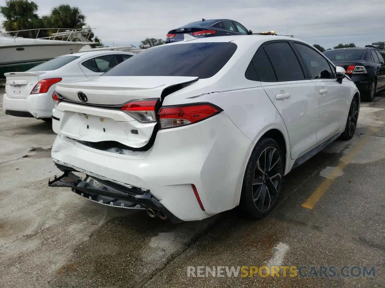 4 Photograph of a damaged car JTDS4RCEXLJ022367 TOYOTA COROLLA 2020