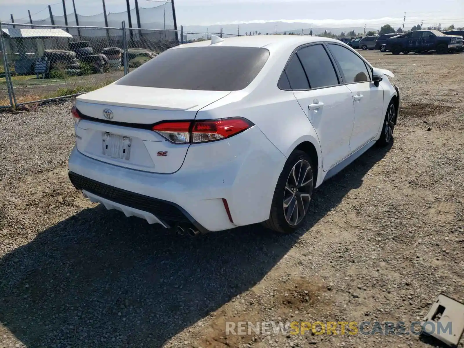 4 Photograph of a damaged car JTDS4RCEXLJ034017 TOYOTA COROLLA 2020