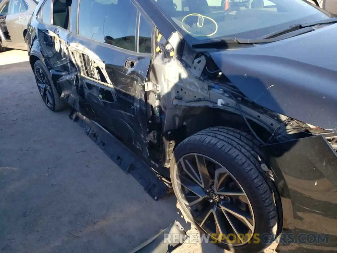 9 Photograph of a damaged car JTDS4RCEXLJ039895 TOYOTA COROLLA 2020