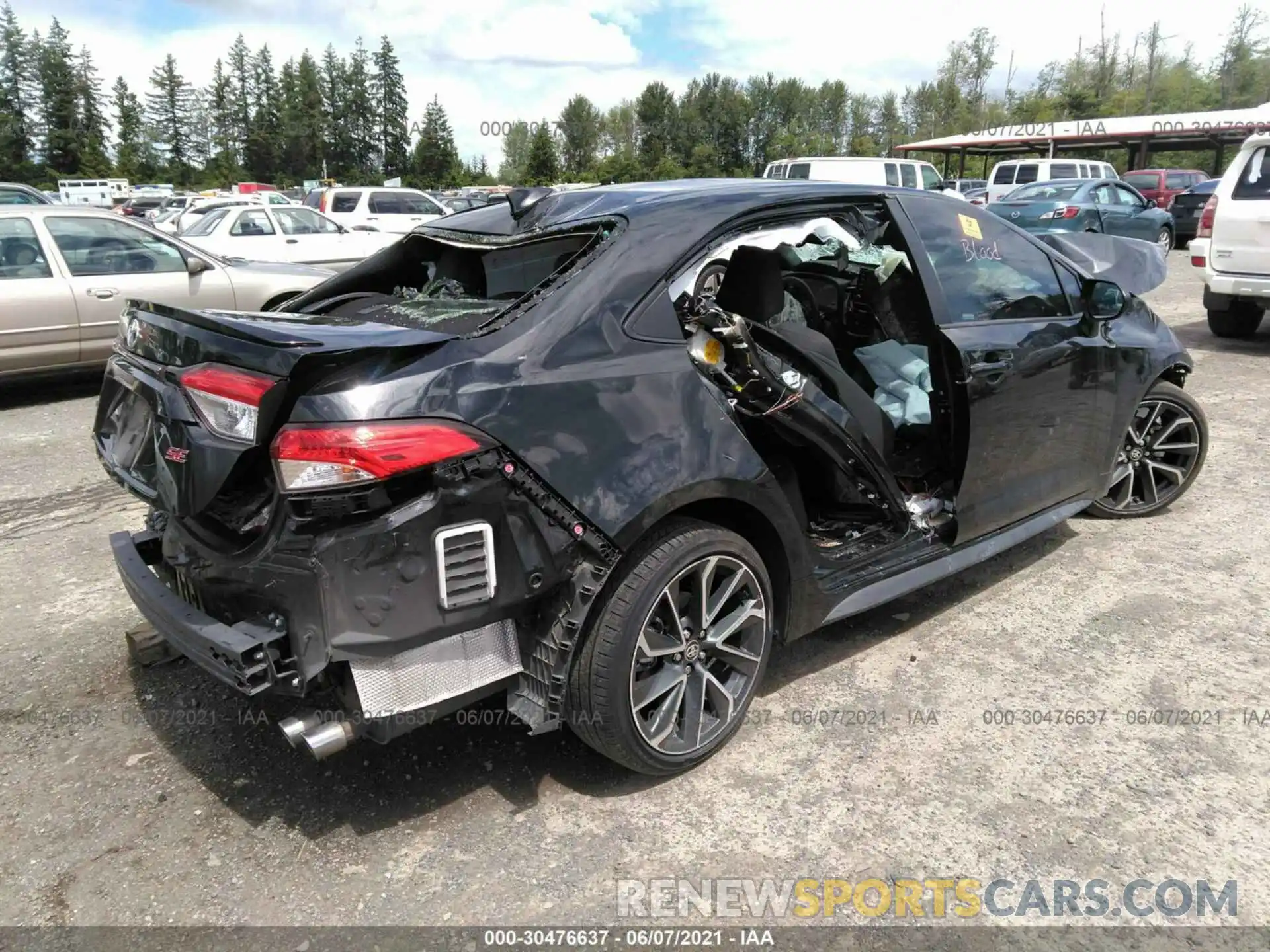 4 Photograph of a damaged car JTDS4RCEXLJ047978 TOYOTA COROLLA 2020