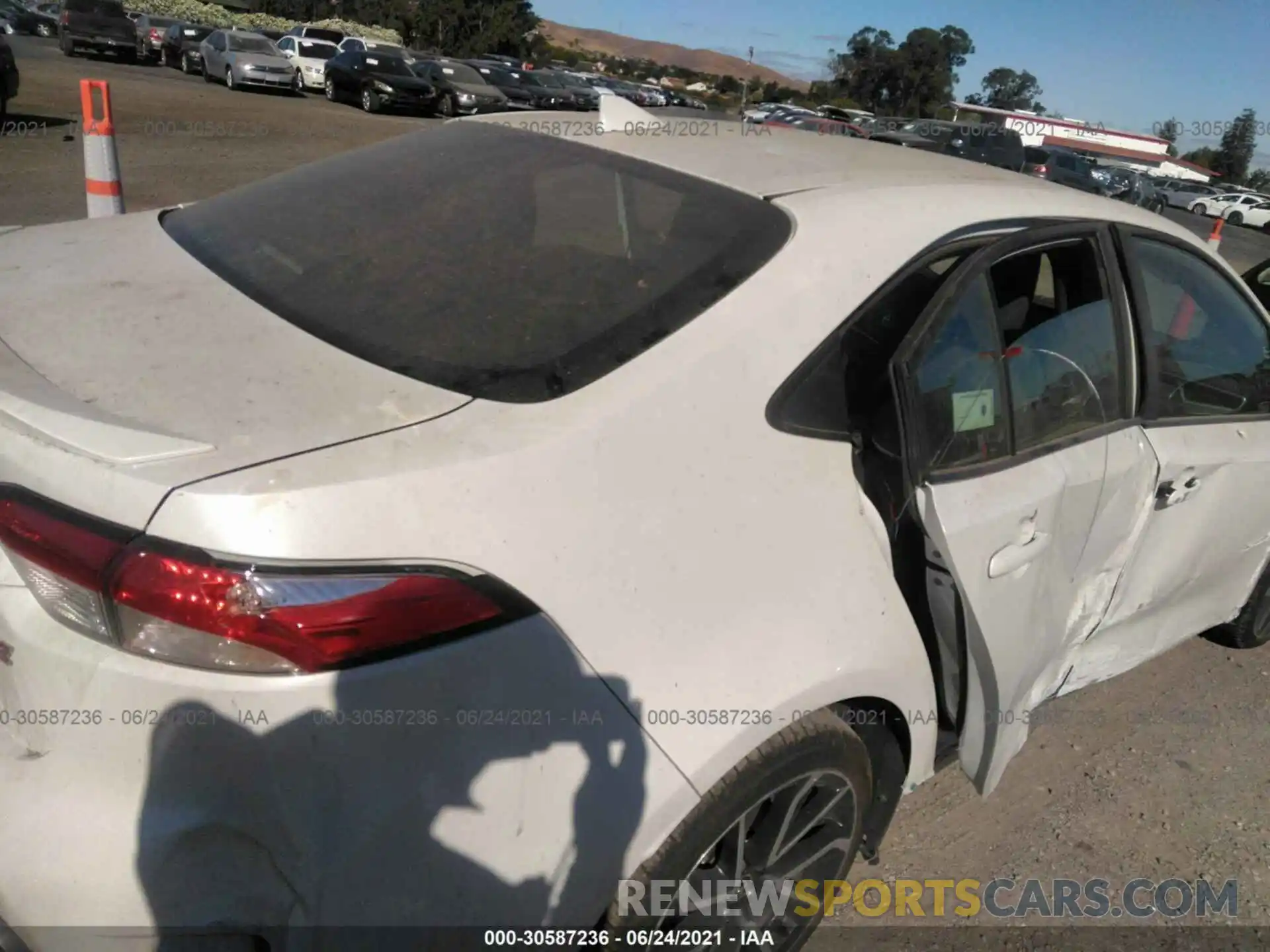 6 Photograph of a damaged car JTDS4RCEXLJ048158 TOYOTA COROLLA 2020