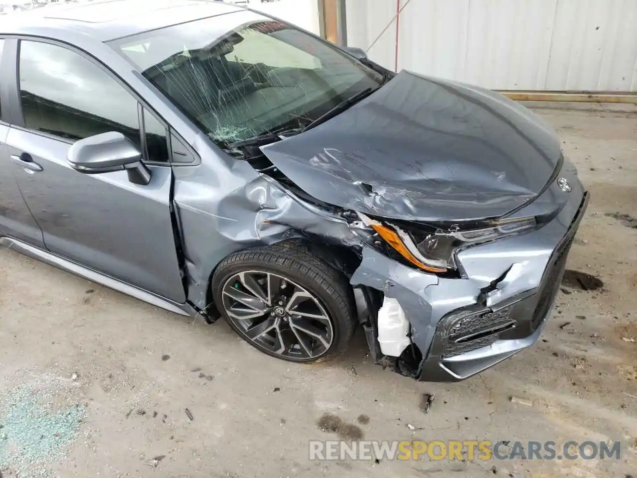 9 Photograph of a damaged car JTDT4RCE1LJ009818 TOYOTA COROLLA 2020