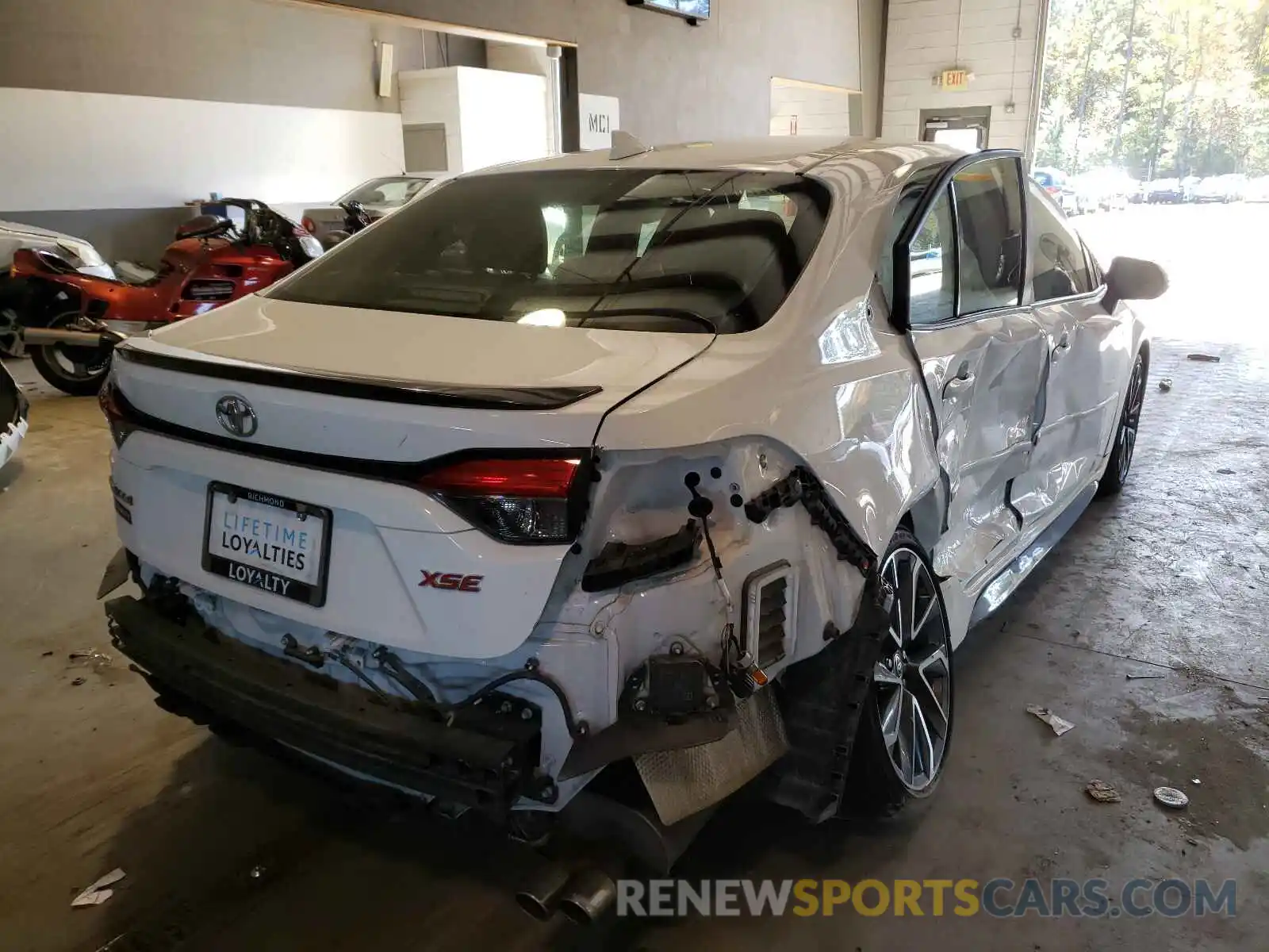 4 Photograph of a damaged car JTDT4RCE1LJ016459 TOYOTA COROLLA 2020