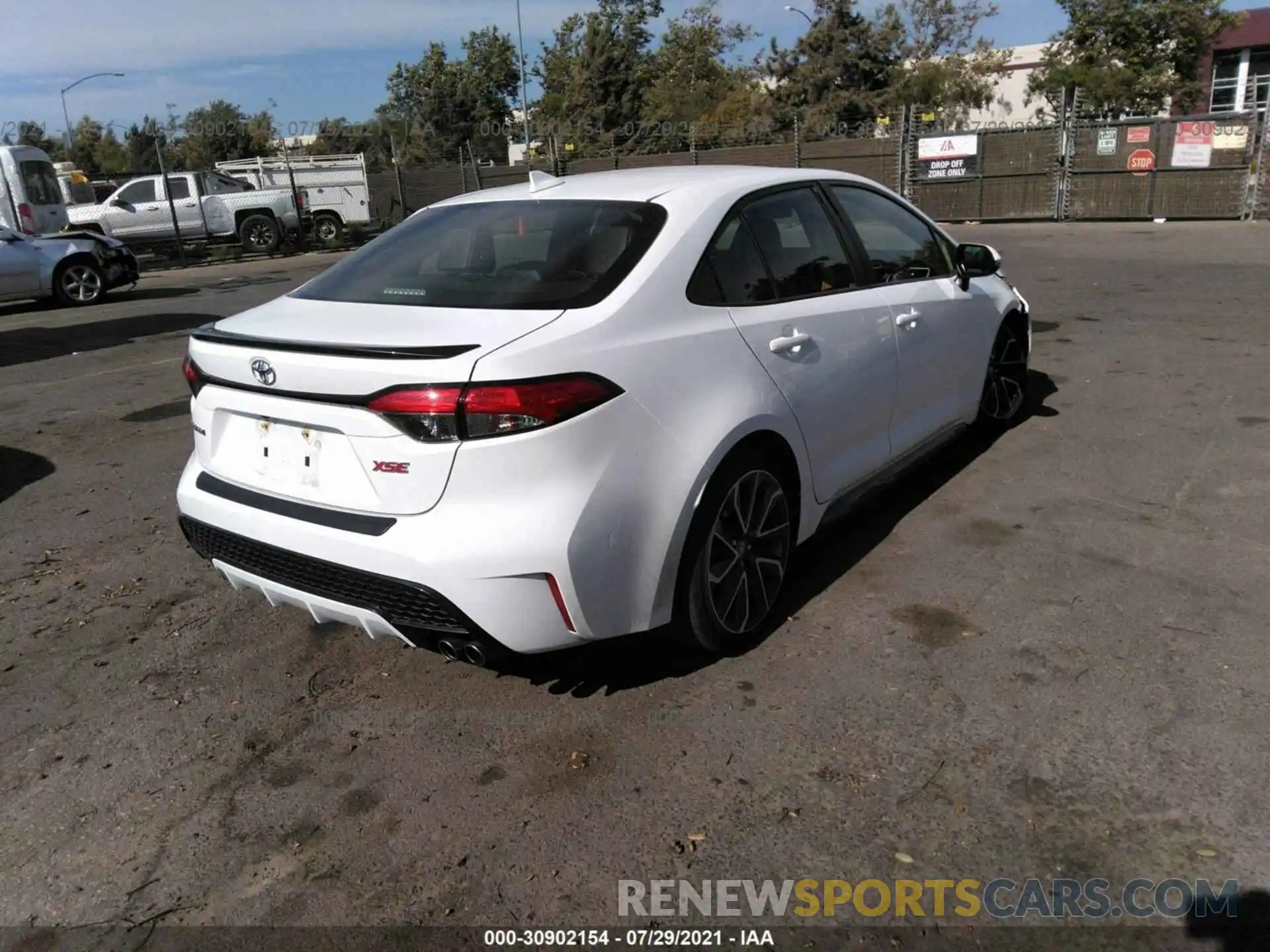 4 Photograph of a damaged car JTDT4RCE1LJ051583 TOYOTA COROLLA 2020