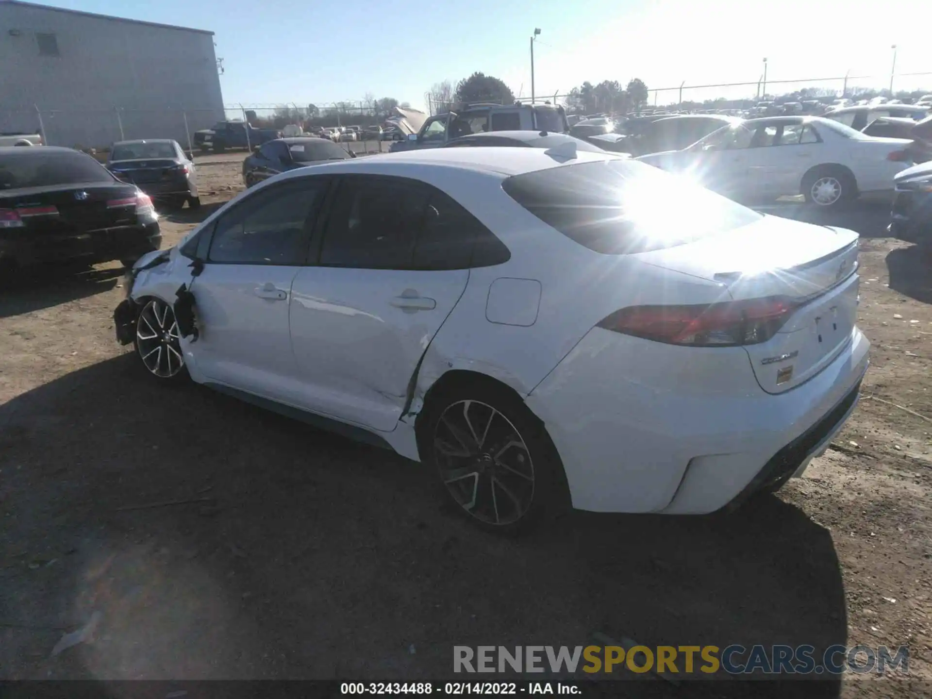 3 Photograph of a damaged car JTDT4RCE3LJ032789 TOYOTA COROLLA 2020