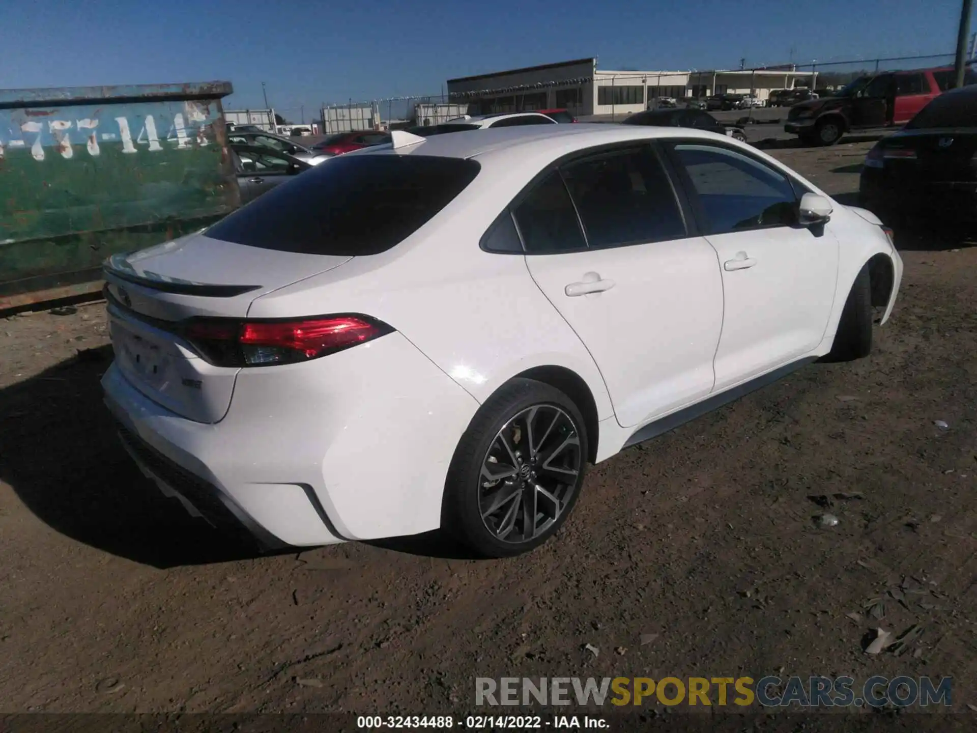 4 Photograph of a damaged car JTDT4RCE3LJ032789 TOYOTA COROLLA 2020