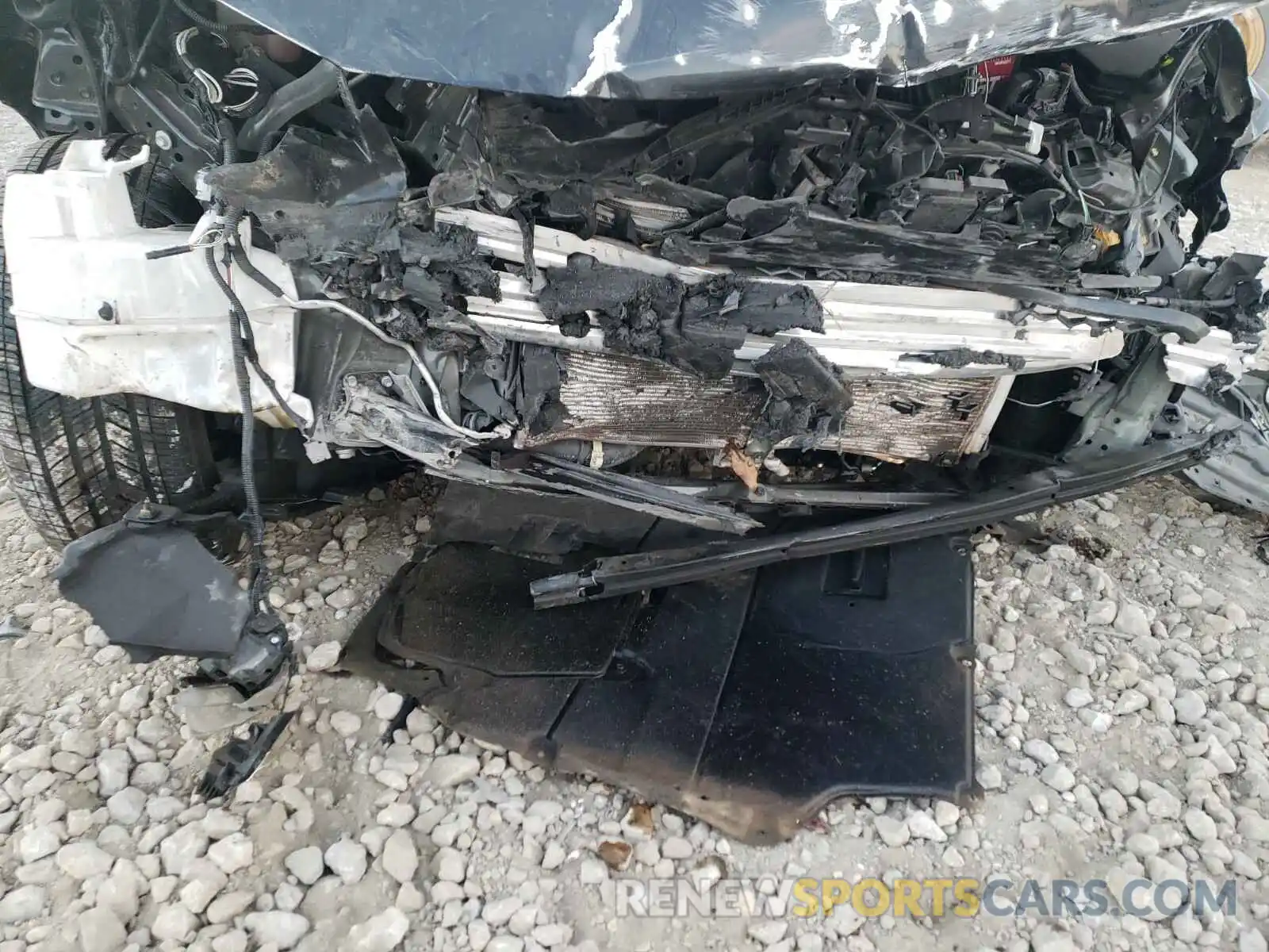 9 Photograph of a damaged car JTDT4RCE4LJ004385 TOYOTA COROLLA 2020