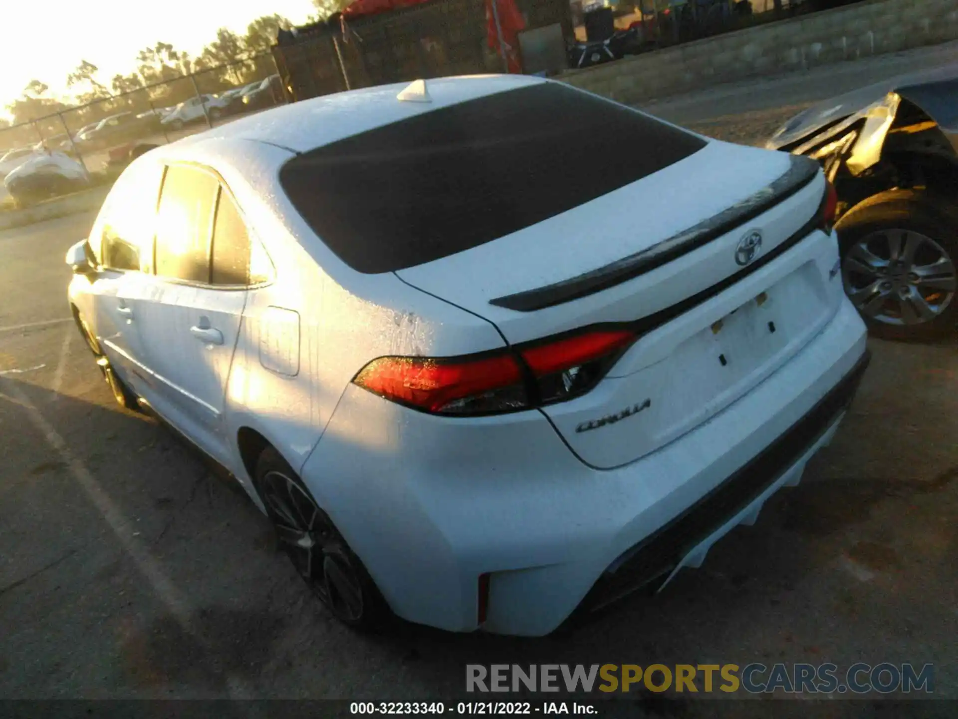 3 Photograph of a damaged car JTDT4RCE4LJ010154 TOYOTA COROLLA 2020