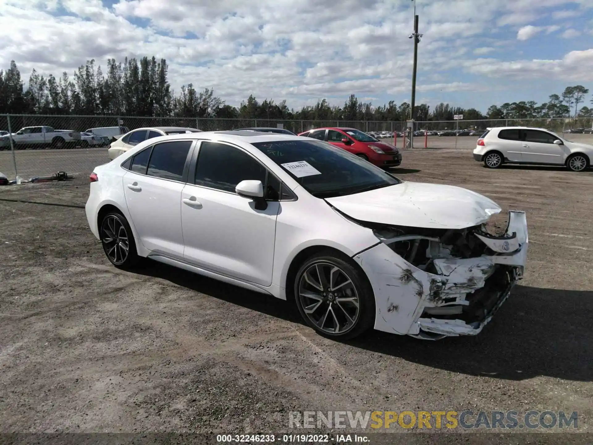 1 Photograph of a damaged car JTDT4RCE4LJ020845 TOYOTA COROLLA 2020