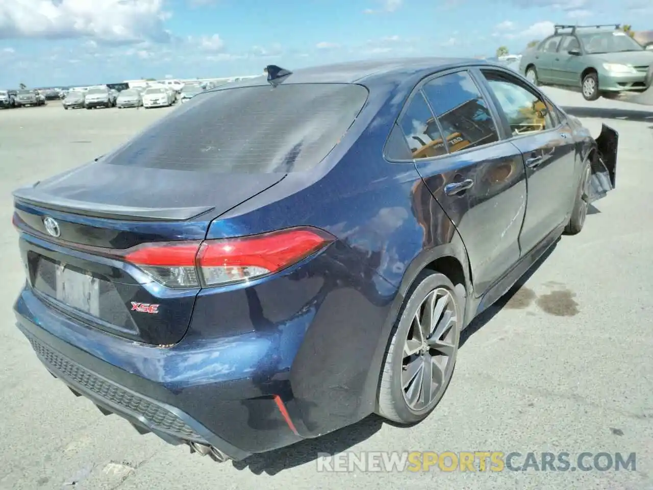 4 Photograph of a damaged car JTDT4RCE5LJ003987 TOYOTA COROLLA 2020