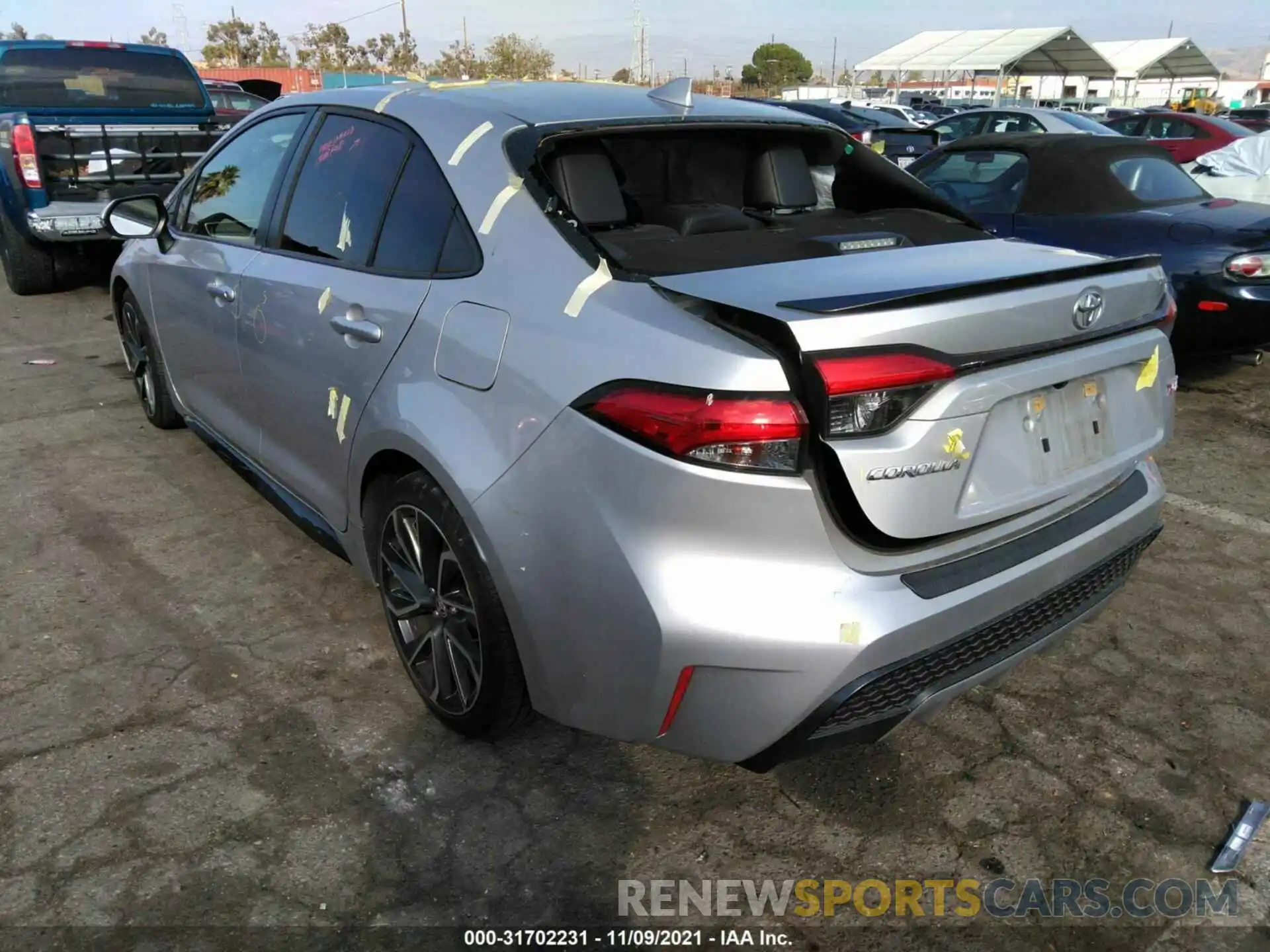 3 Photograph of a damaged car JTDT4RCE5LJ007196 TOYOTA COROLLA 2020