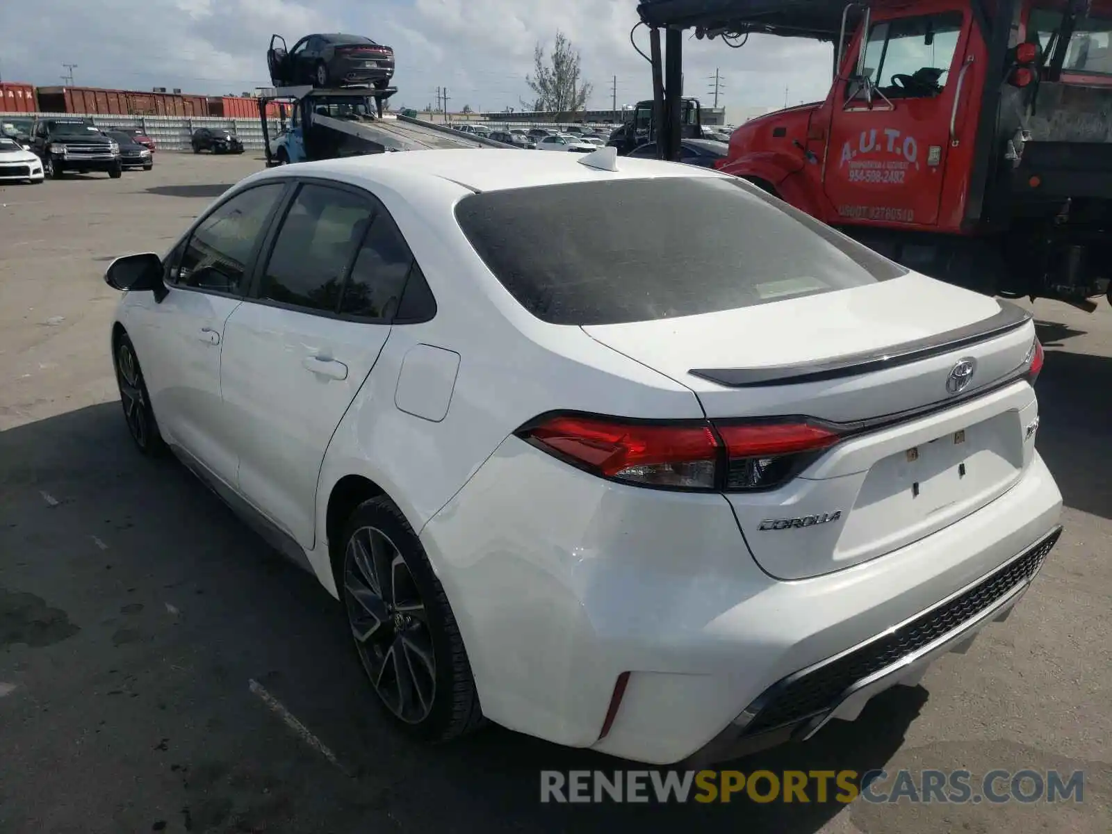 3 Photograph of a damaged car JTDT4RCE5LJ011894 TOYOTA COROLLA 2020