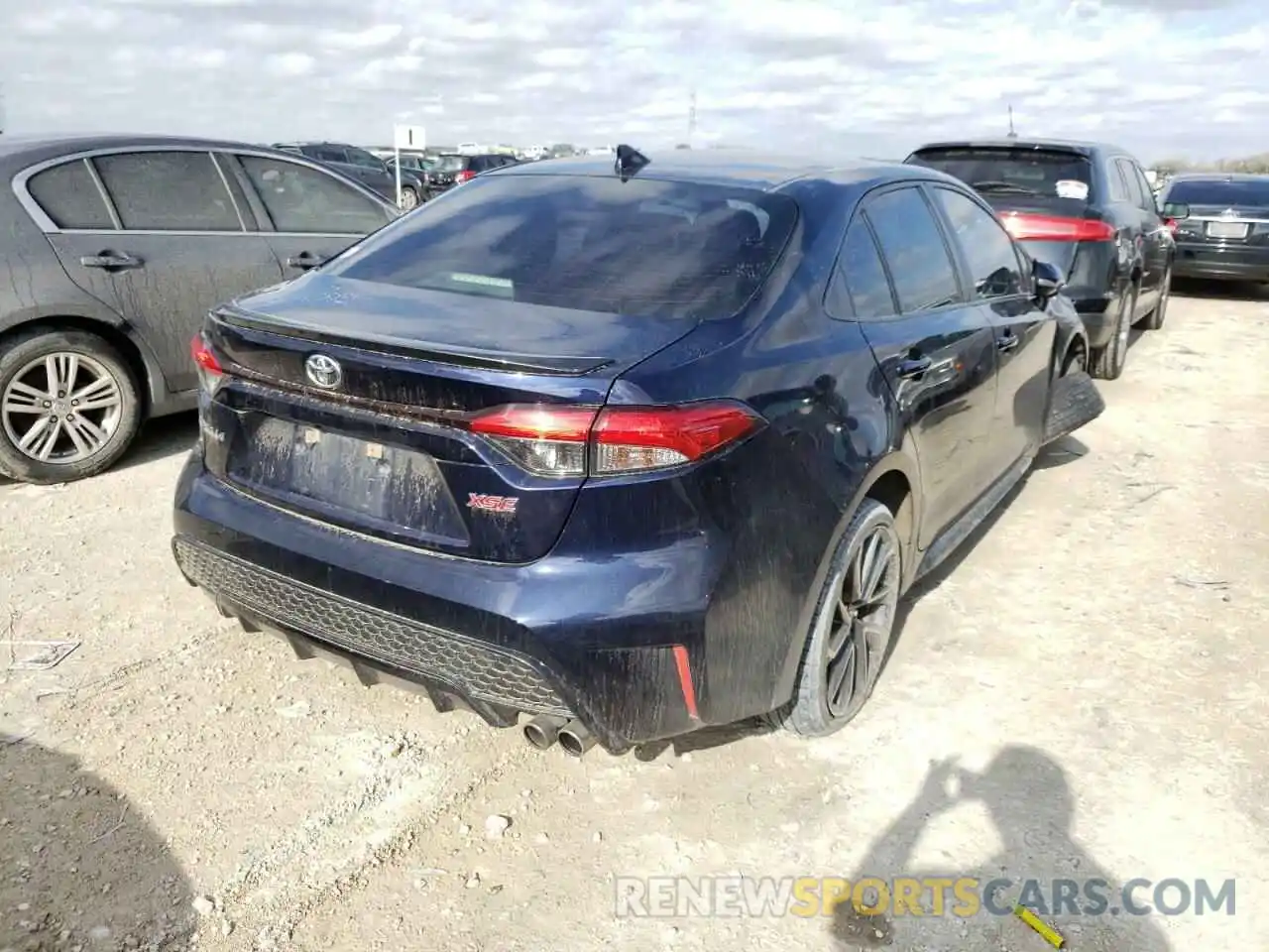 4 Photograph of a damaged car JTDT4RCE6LJ005702 TOYOTA COROLLA 2020