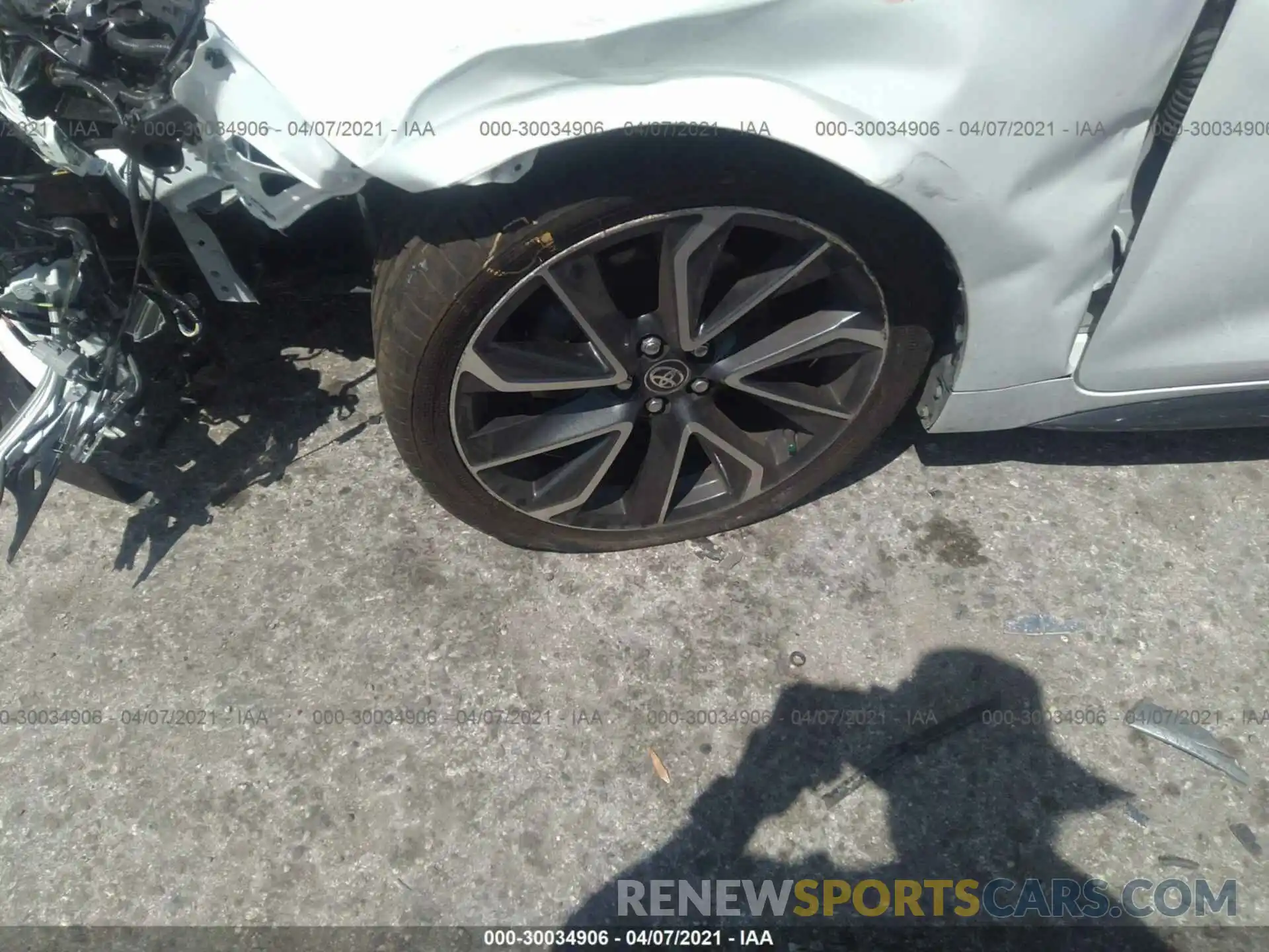 12 Photograph of a damaged car JTDT4RCE6LJ013637 TOYOTA COROLLA 2020