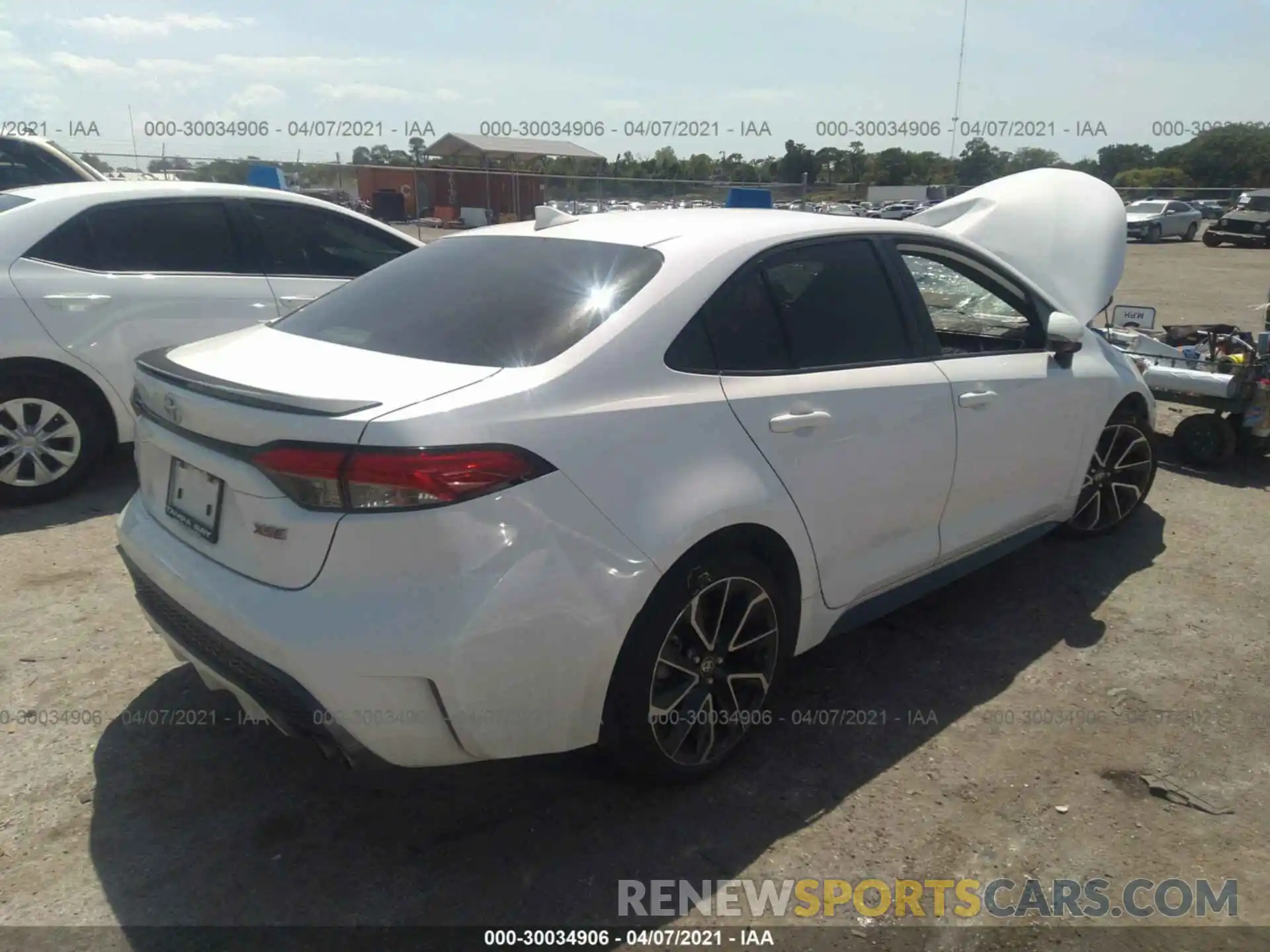 4 Photograph of a damaged car JTDT4RCE6LJ013637 TOYOTA COROLLA 2020