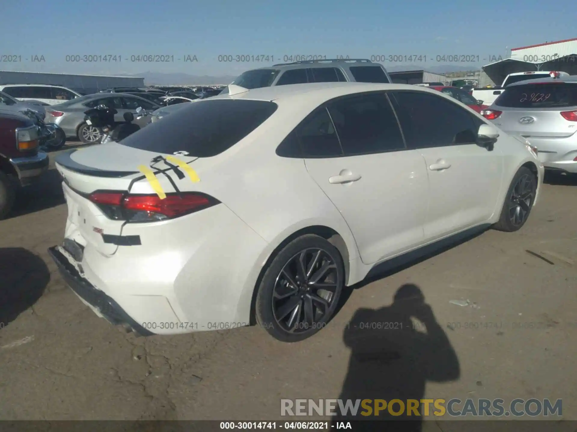 4 Photograph of a damaged car JTDT4RCE6LJ042118 TOYOTA COROLLA 2020