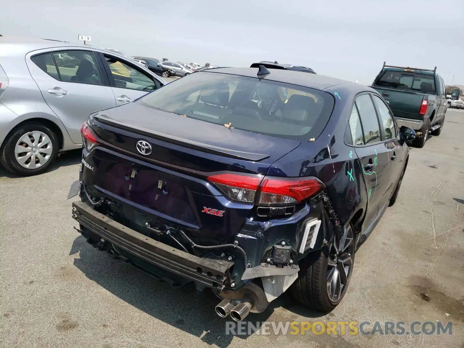 4 Photograph of a damaged car JTDT4RCE7LJ009967 TOYOTA COROLLA 2020