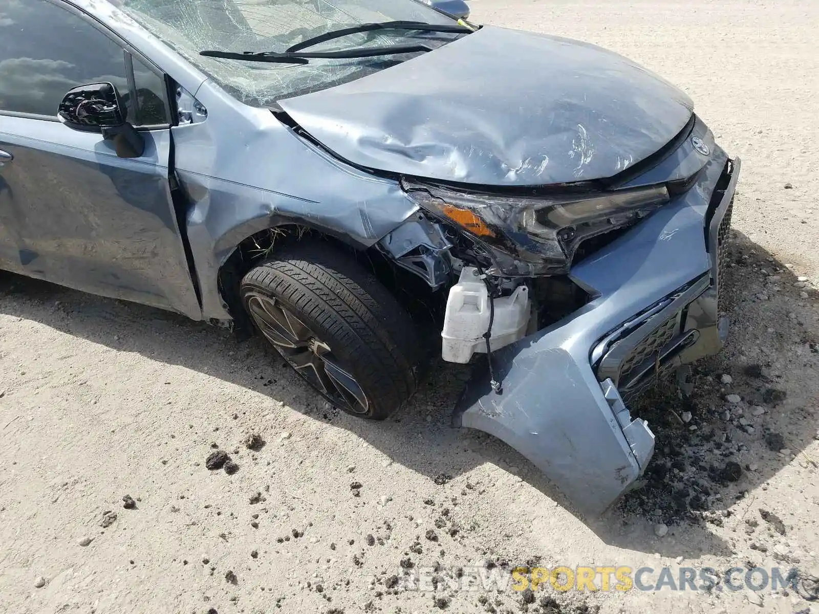 9 Photograph of a damaged car JTDT4RCE8LJ005717 TOYOTA COROLLA 2020