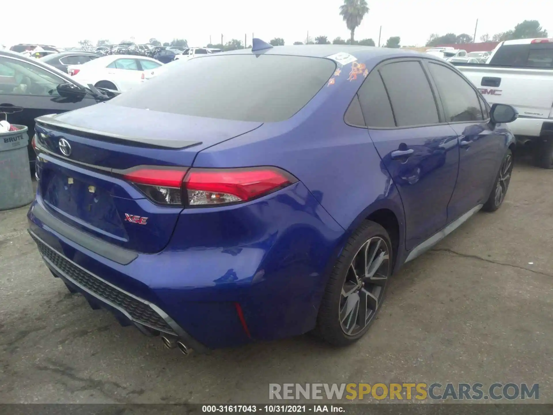 4 Photograph of a damaged car JTDT4RCE9LJ033705 TOYOTA COROLLA 2020