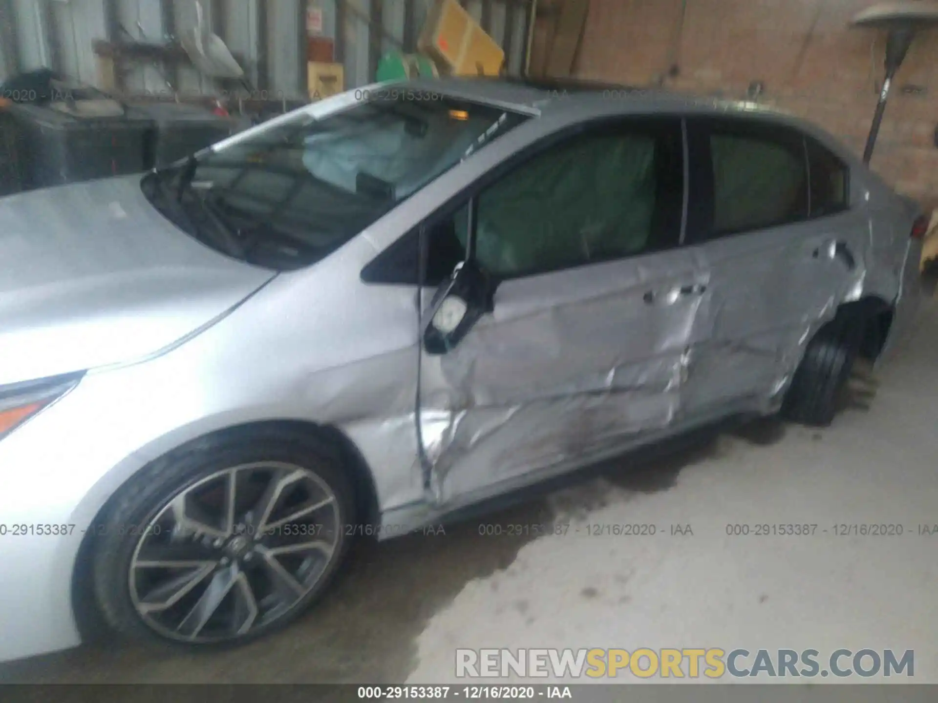 6 Photograph of a damaged car JTDT4RCEXLJ009977 TOYOTA COROLLA 2020