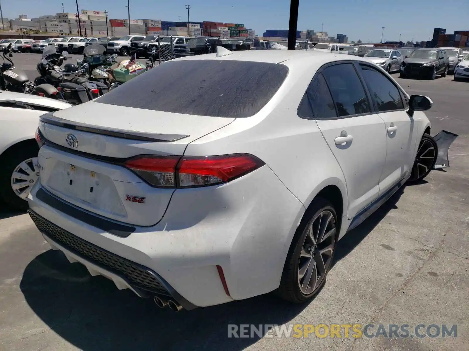 4 Photograph of a damaged car JTDT4RCEXLJ014029 TOYOTA COROLLA 2020