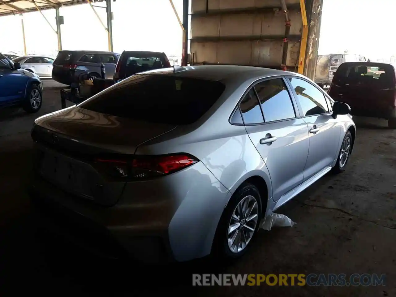 4 Photograph of a damaged car JTDVPRAE0LJ100260 TOYOTA COROLLA 2020