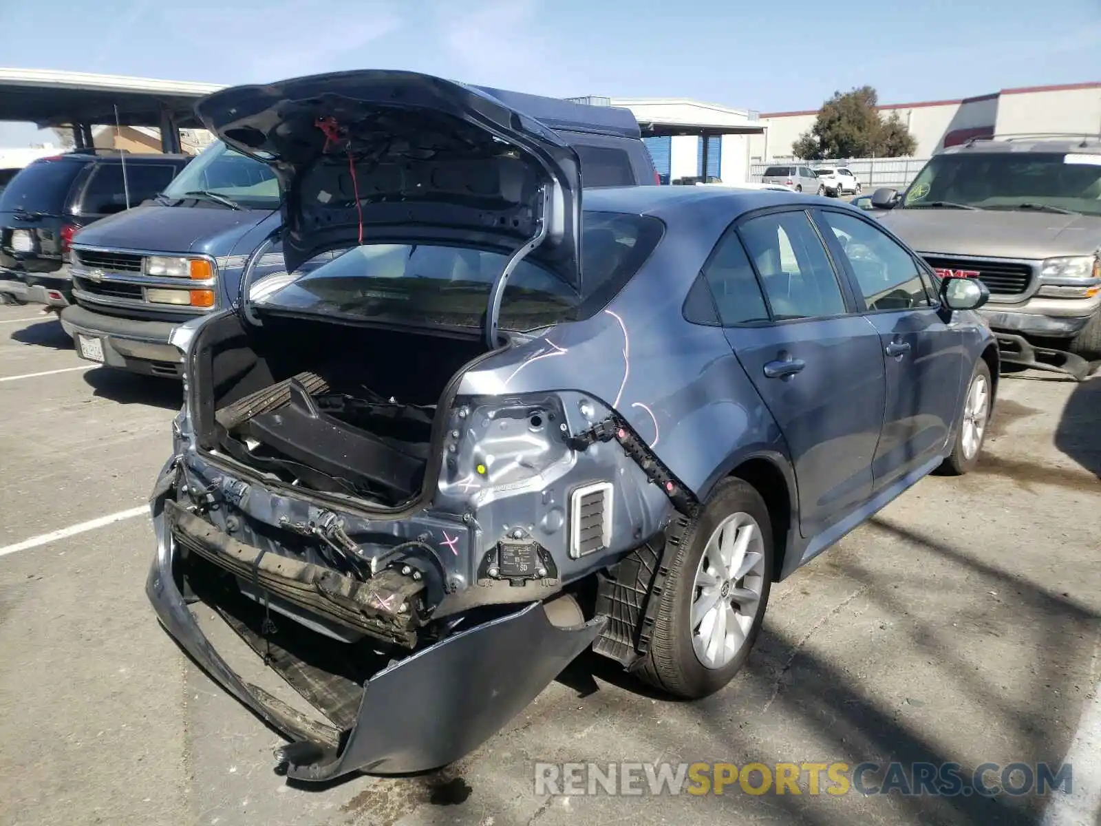 4 Photograph of a damaged car JTDVPRAE0LJ106365 TOYOTA COROLLA 2020