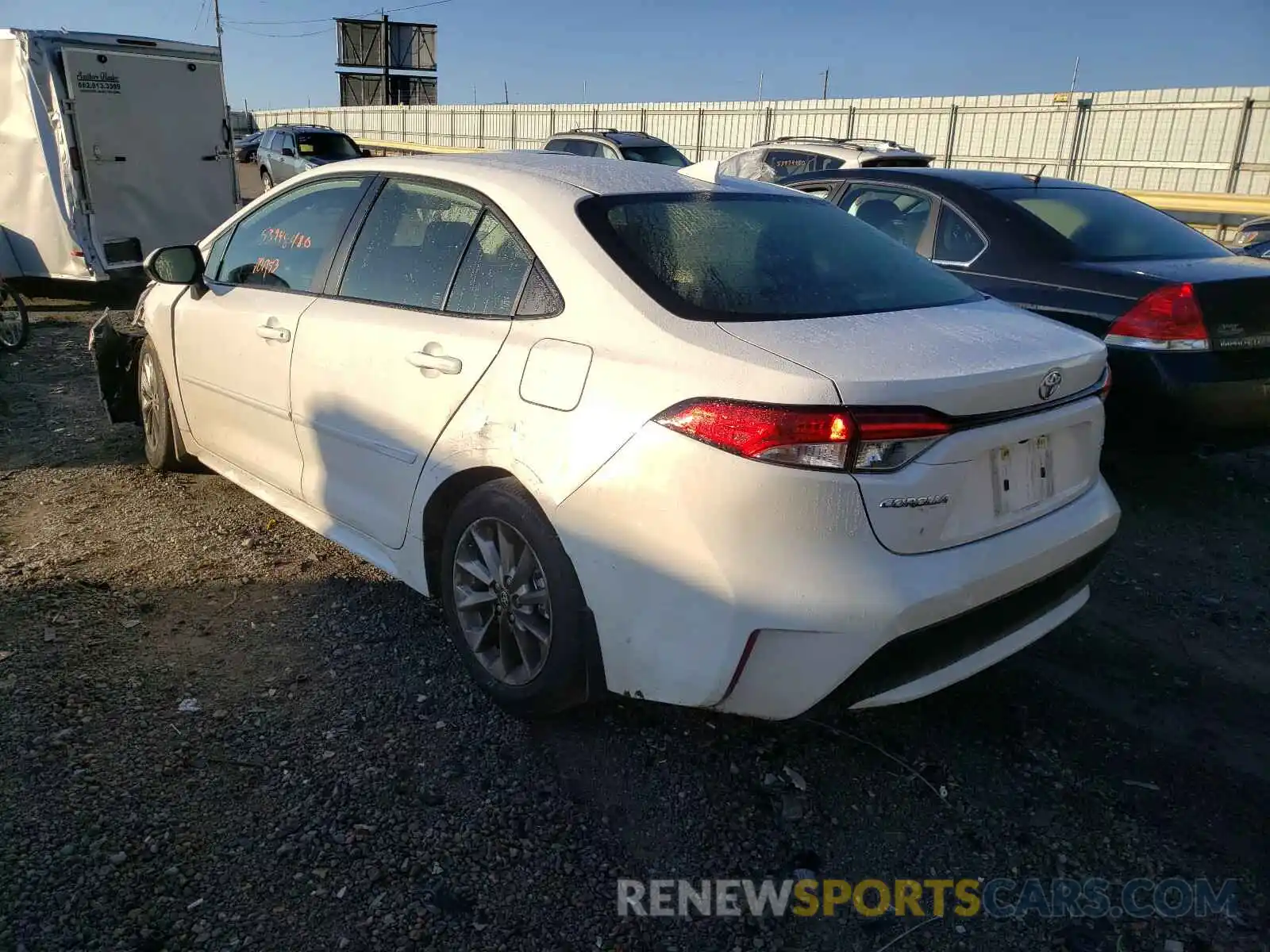 3 Photograph of a damaged car JTDVPRAE1LJ091911 TOYOTA COROLLA 2020