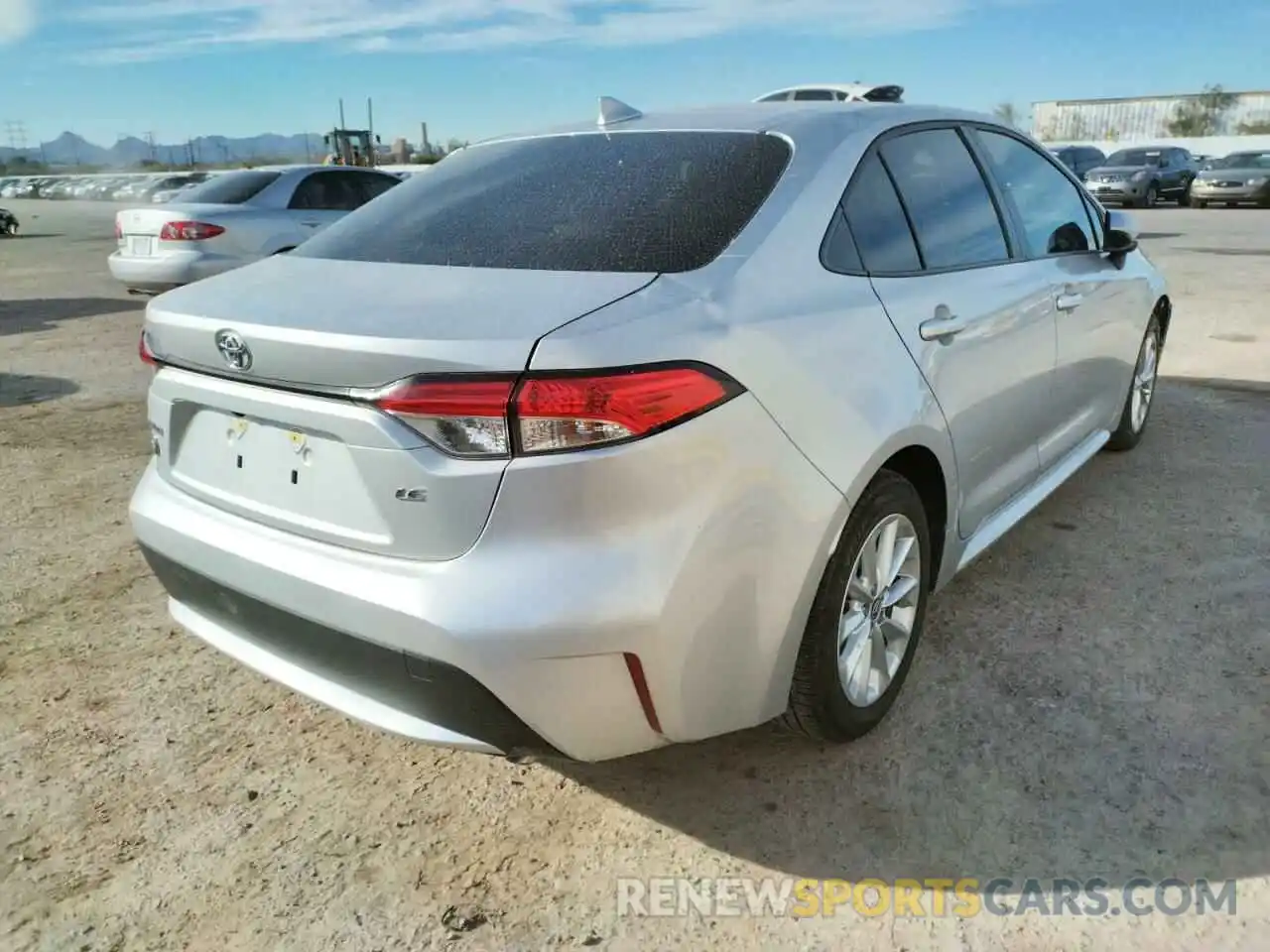 4 Photograph of a damaged car JTDVPRAE1LJ095778 TOYOTA COROLLA 2020