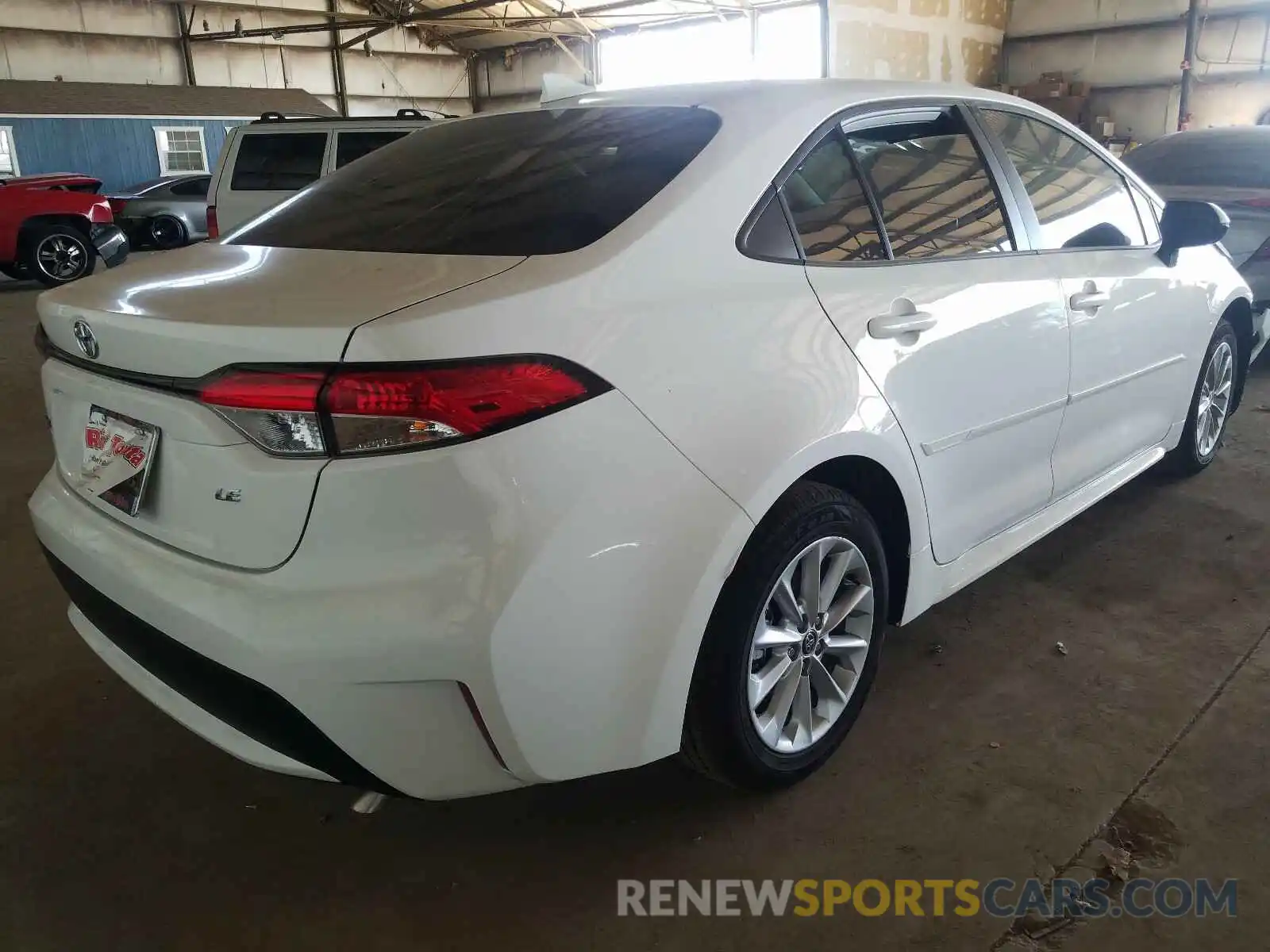 4 Photograph of a damaged car JTDVPRAE1LJ099586 TOYOTA COROLLA 2020