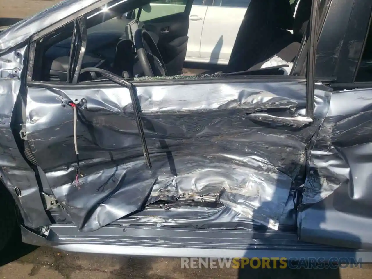 10 Photograph of a damaged car JTDVPRAE1LJ116175 TOYOTA COROLLA 2020