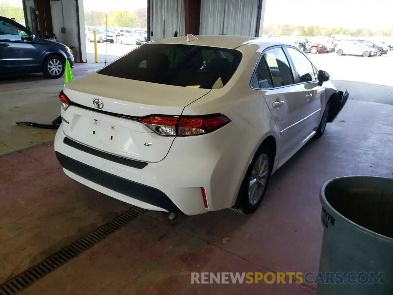 4 Photograph of a damaged car JTDVPRAE3LJ102519 TOYOTA COROLLA 2020