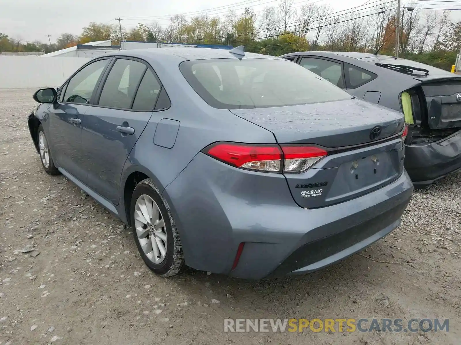 3 Photograph of a damaged car JTDVPRAE4LJ102013 TOYOTA COROLLA 2020