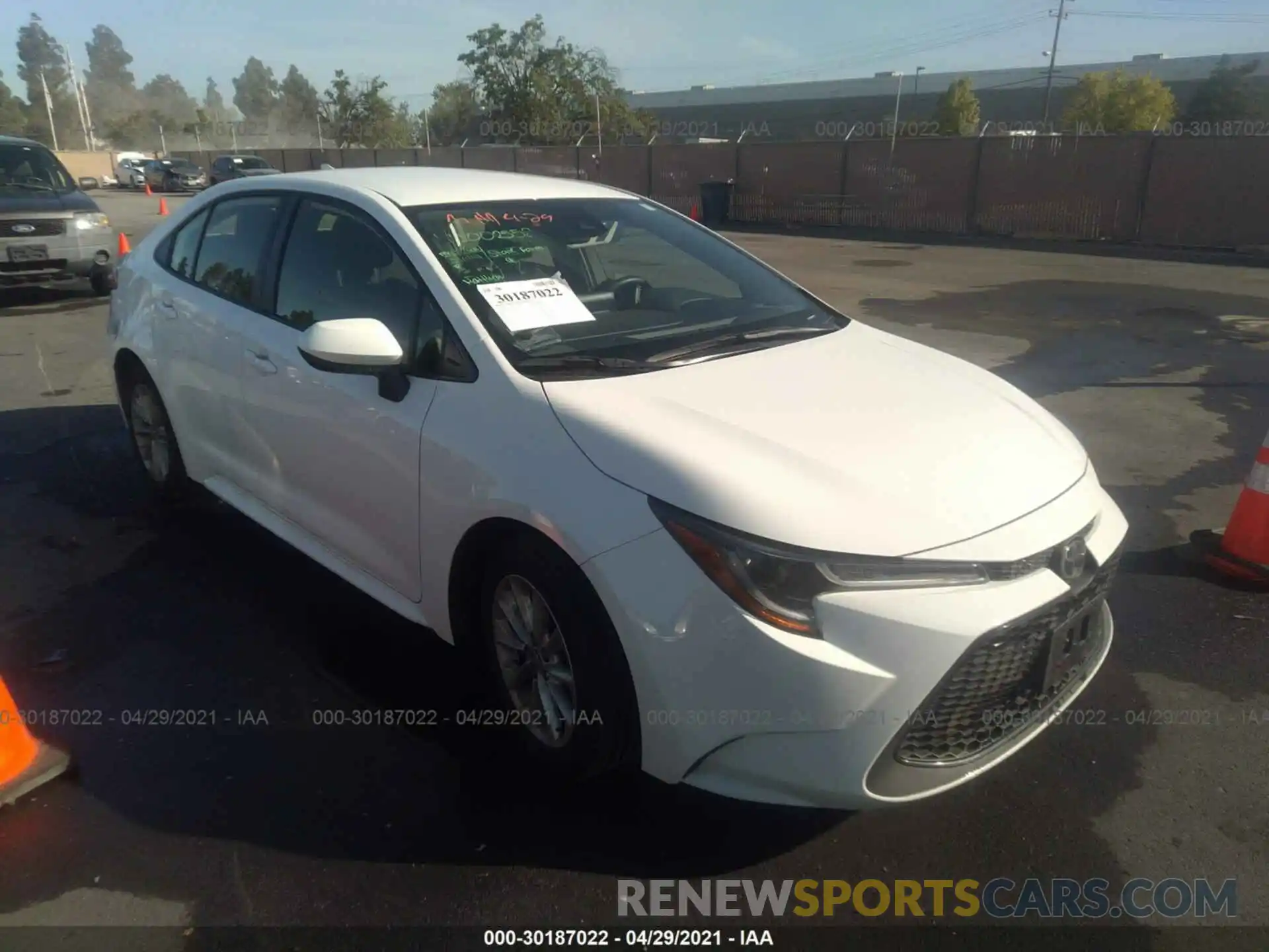 1 Photograph of a damaged car JTDVPRAE5LJ107348 TOYOTA COROLLA 2020