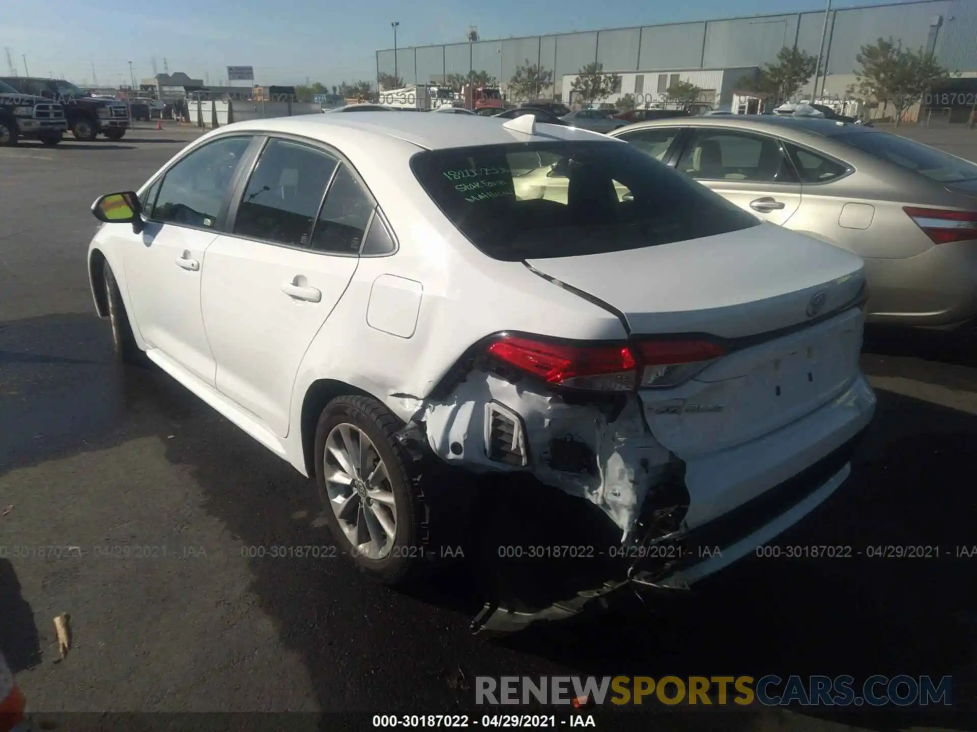 3 Photograph of a damaged car JTDVPRAE5LJ107348 TOYOTA COROLLA 2020