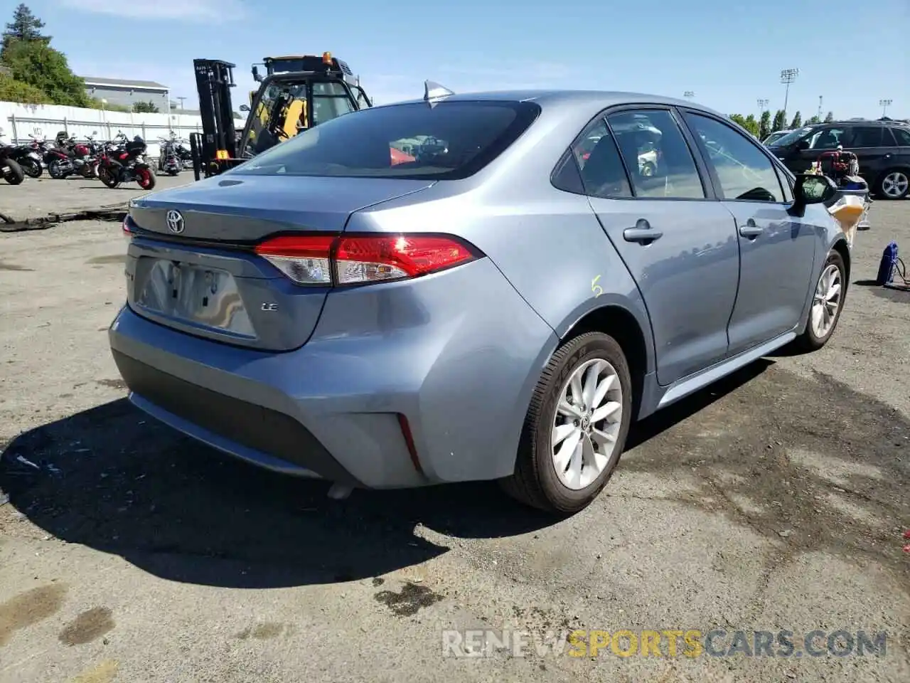 4 Photograph of a damaged car JTDVPRAE5LJ107429 TOYOTA COROLLA 2020