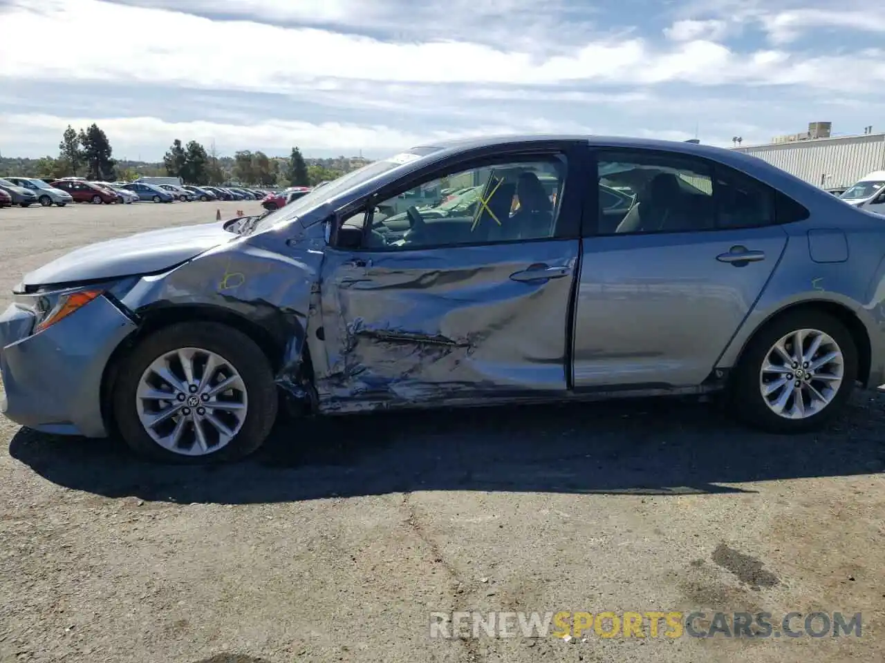 9 Photograph of a damaged car JTDVPRAE5LJ107429 TOYOTA COROLLA 2020