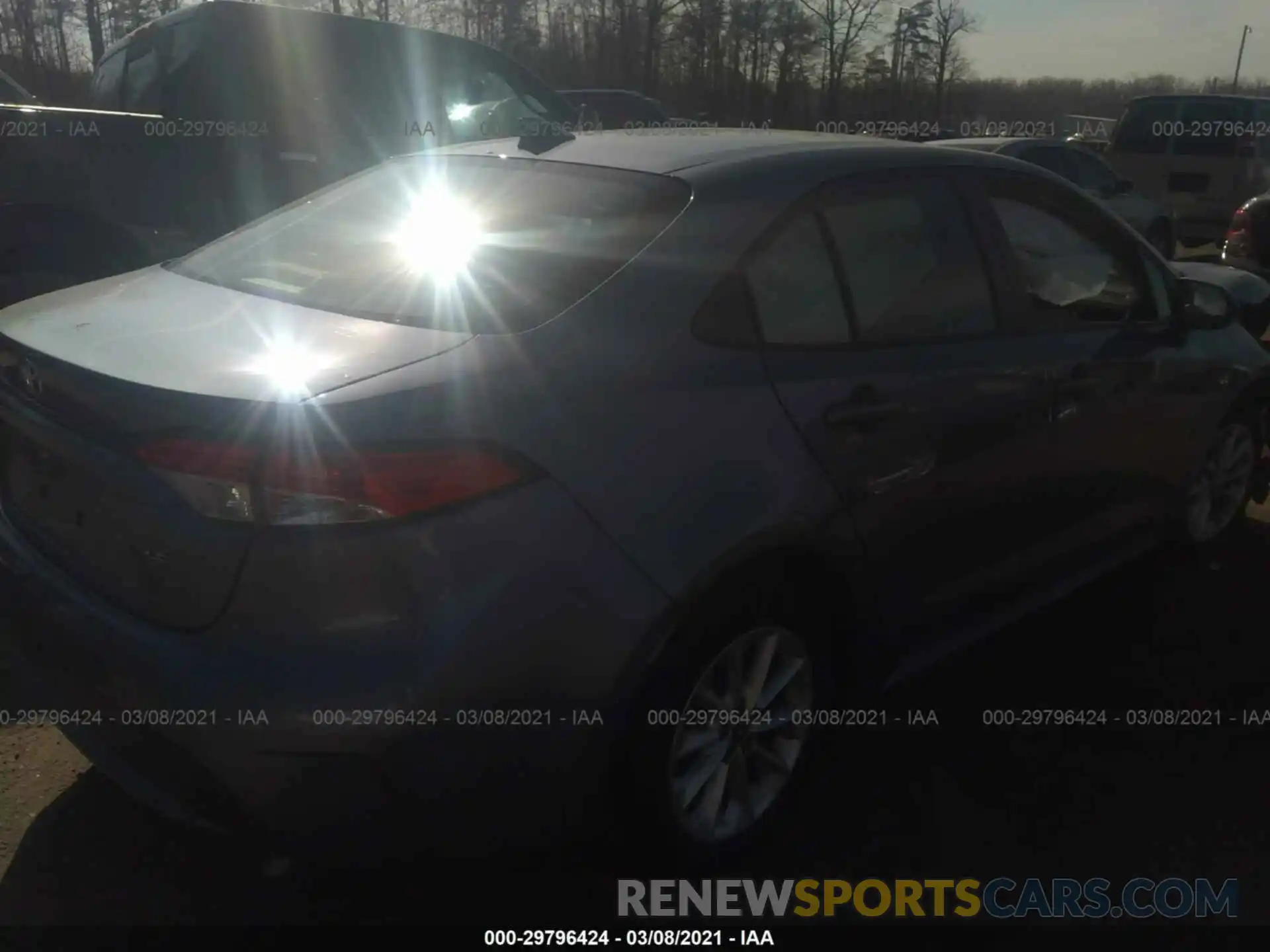 4 Photograph of a damaged car JTDVPRAE6LJ097137 TOYOTA COROLLA 2020