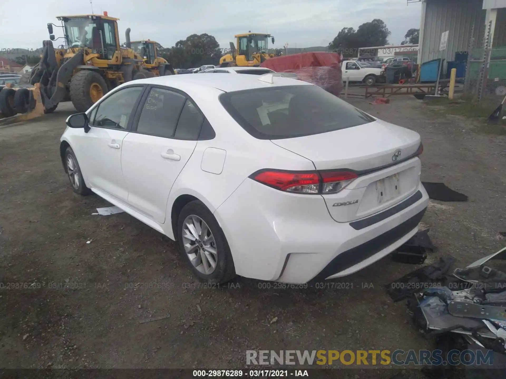 3 Photograph of a damaged car JTDVPRAE7LJ106315 TOYOTA COROLLA 2020